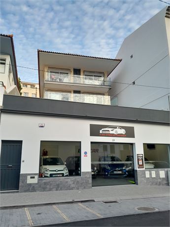 🍂 Special Fall Offer – Vintage Sea-View Apartment in Madeira 🍂