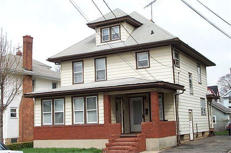 🏡 Just Sold – Two-Family Year-Round Residence